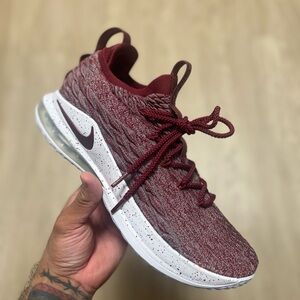 Nike LeBron 15 Low Basketball Shoes Size 10.5 Ashes Team Red Cleveland Red Wine